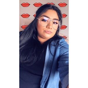 Meet your Posher, Marina